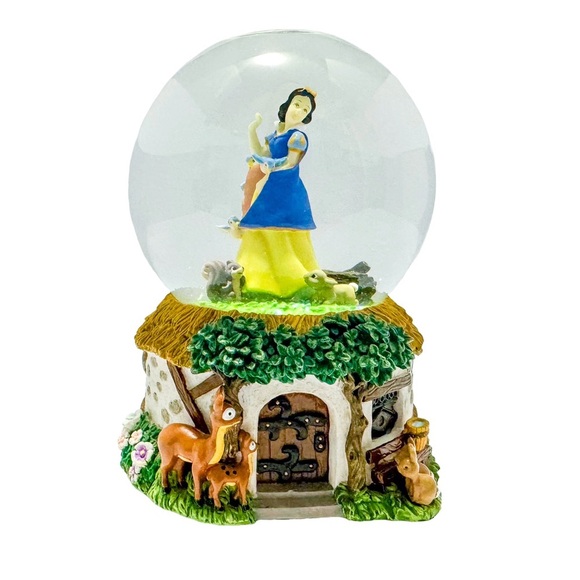 Disney Snow White Enesco Musical Snow Globe “Whistle While You Work” - Picture 1 of 7